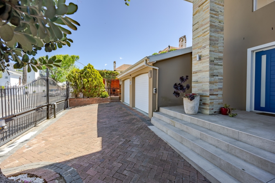 5 Bedroom Property for Sale in Kenilworth Upper Western Cape